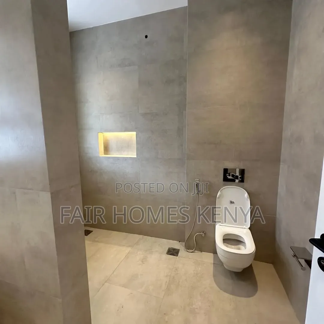 5bdrm Townhouse / Terrace in Manyani East, Muthangari for rent