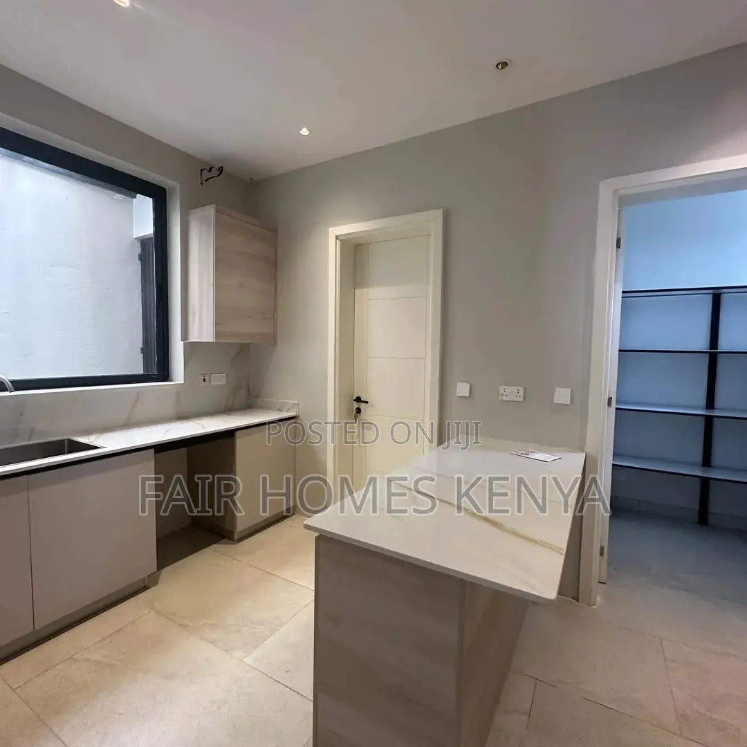 5bdrm Townhouse / Terrace in Manyani East, Muthangari for rent