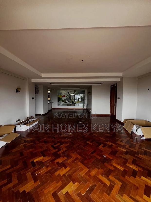 4bdrm Duplex in Riverside Drive for rent