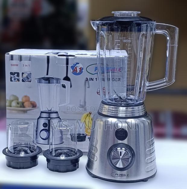 Primdale PMDL-555 3-in-1 Blender With a Stainless Steel Base.