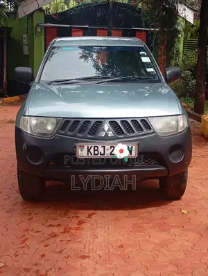 Mitsubishi L200 2008 Gray