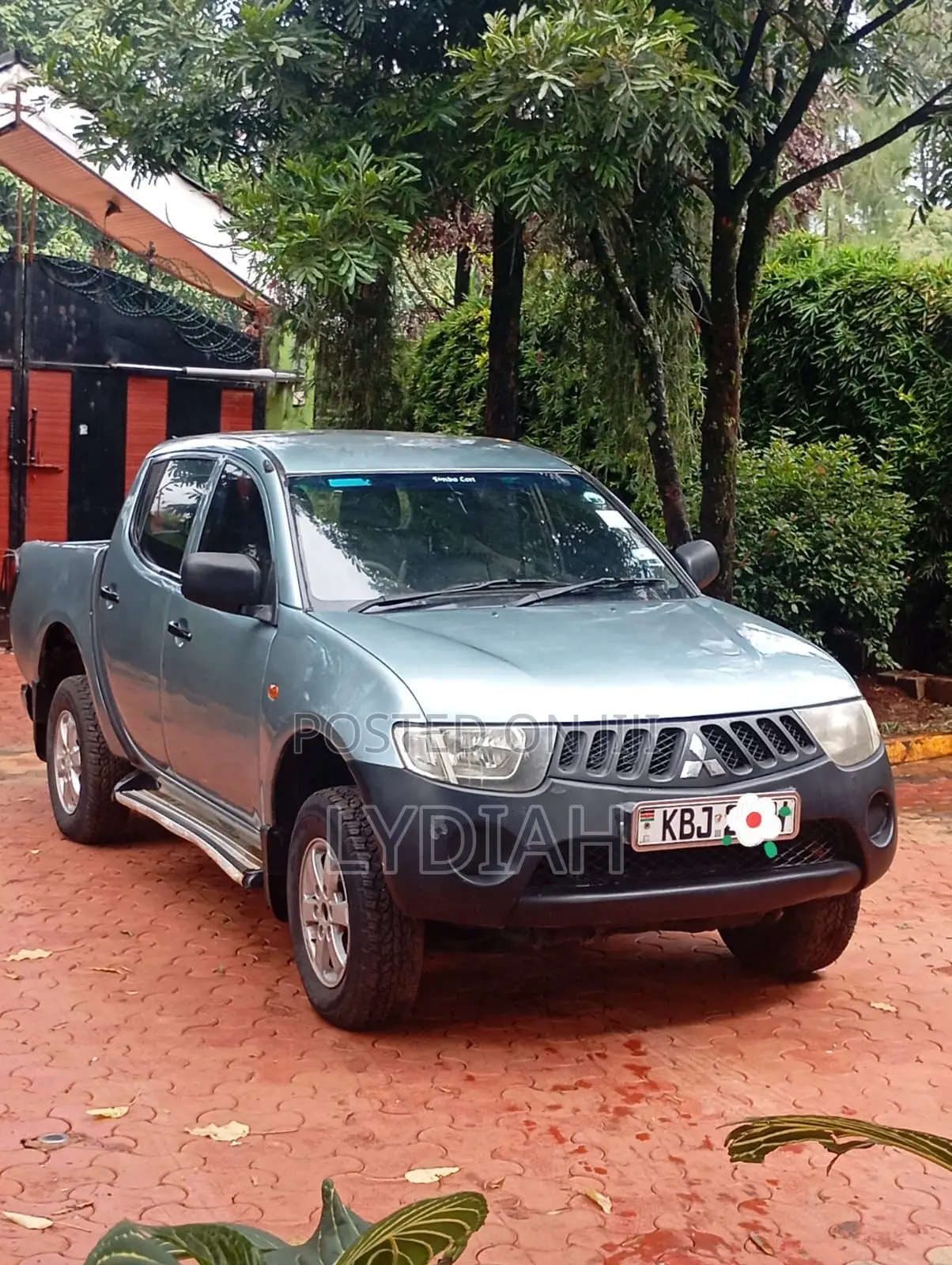Mitsubishi L200 2008 Gray