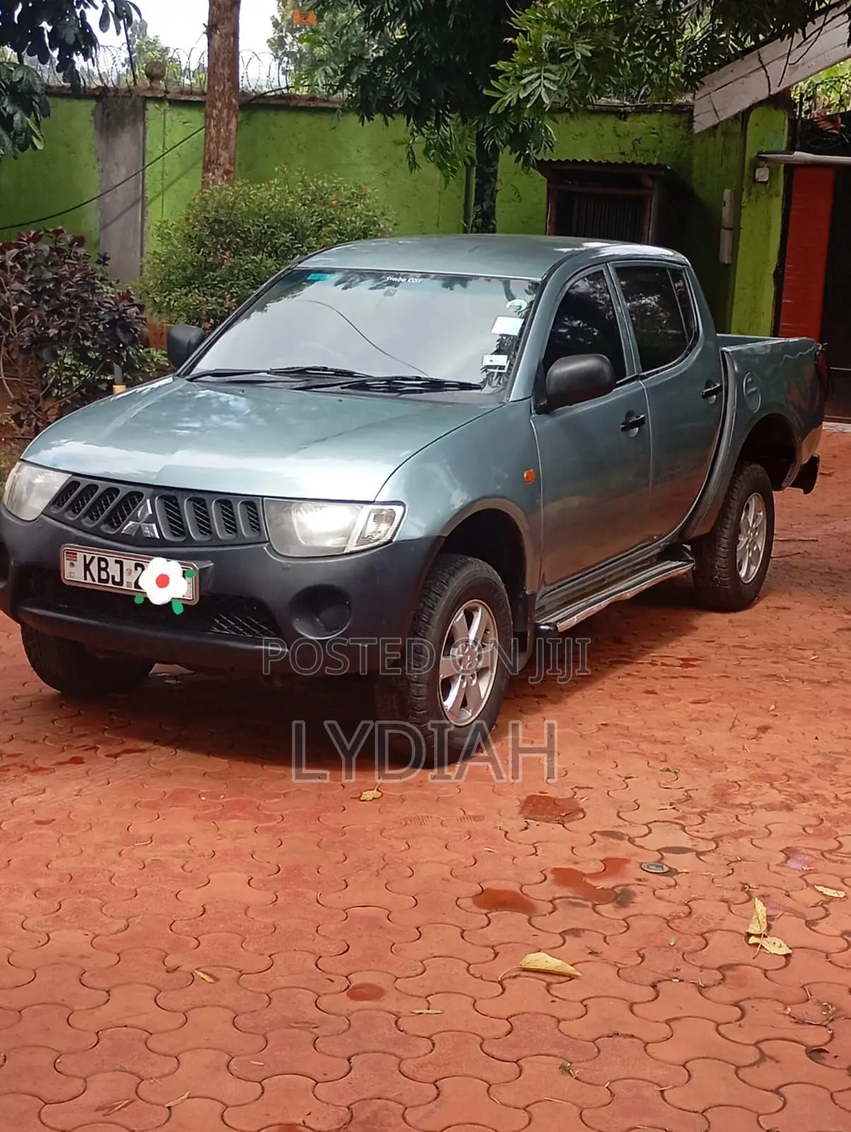 Mitsubishi L200 2008 Gray