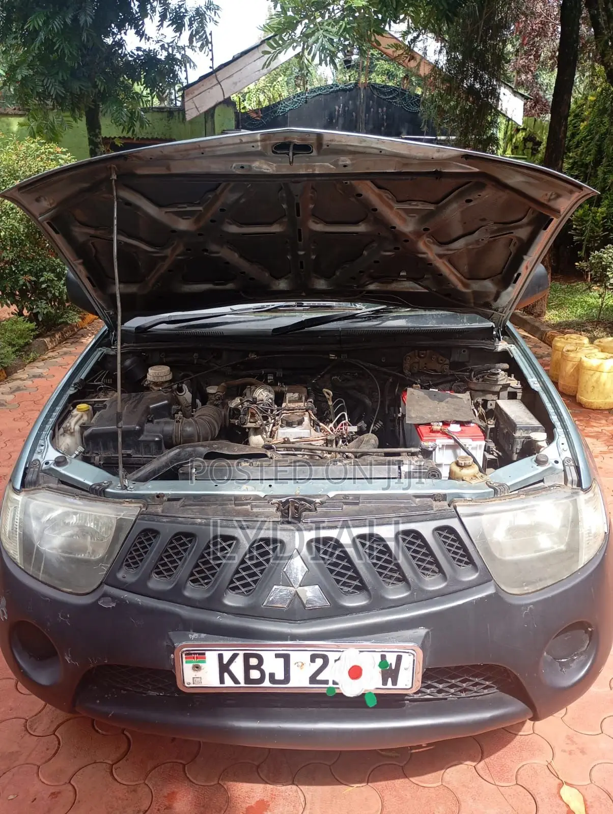 Mitsubishi L200 2008 Gray