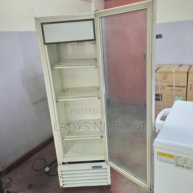 White Display Fridge (300) - thumbnail 2