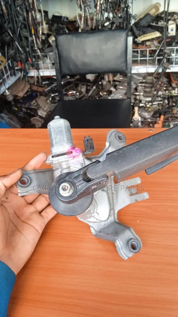 Rear Windscreen Wiper Motor Premio