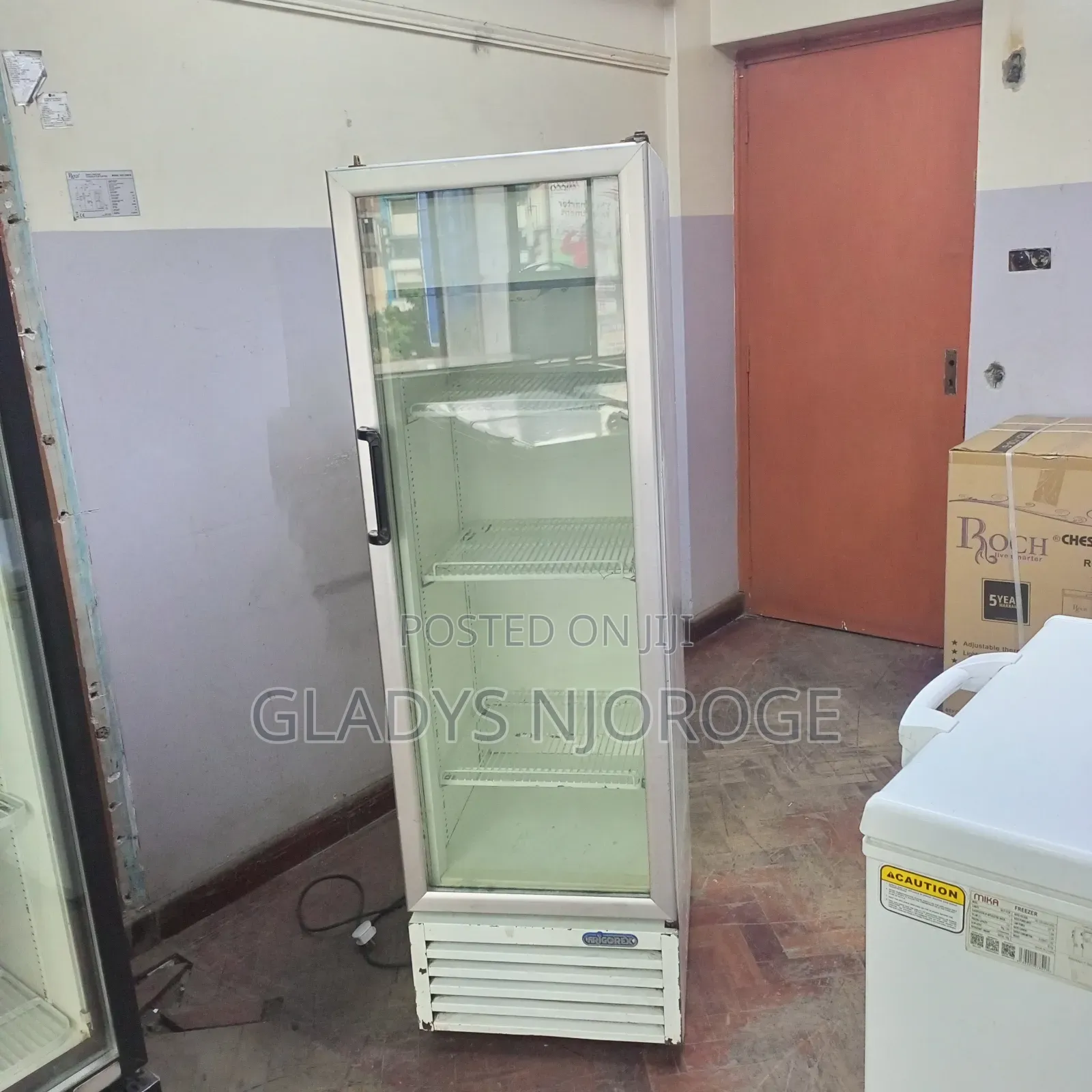 White Display Fridge (300)