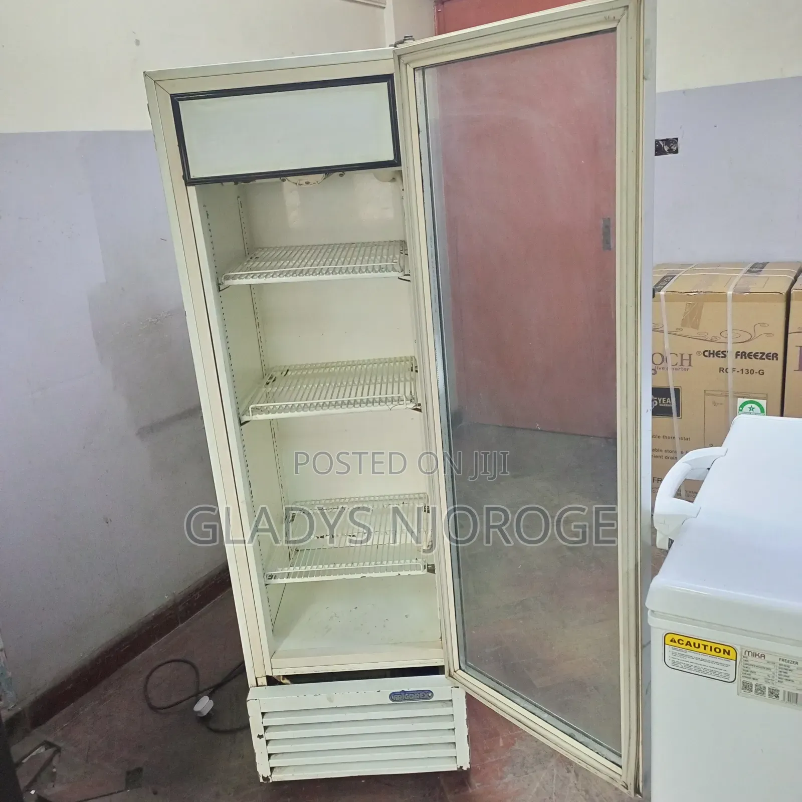 White Display Fridge (300)
