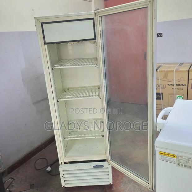 White Display Fridge (300) - thumbnail 6