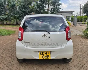 Toyota Passo 2015 White