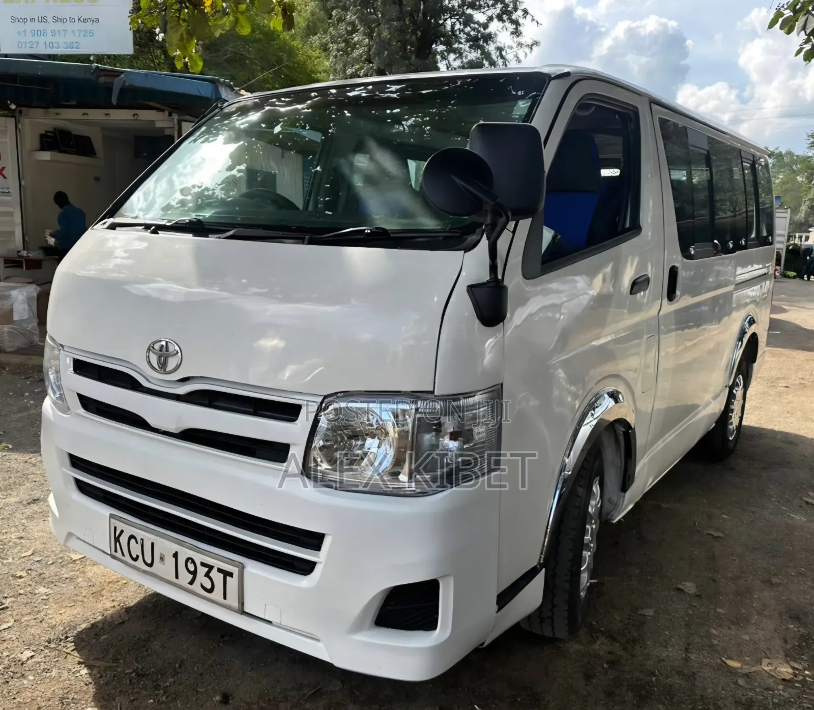 Toyota HiAce 2012 White