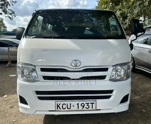 Toyota HiAce 2012 White