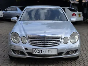 Mercedes-Benz E300 2008 Silver