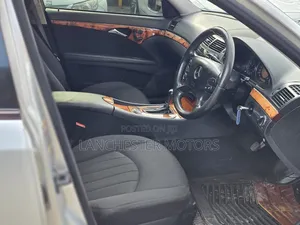 Mercedes-Benz E300 2008 Silver