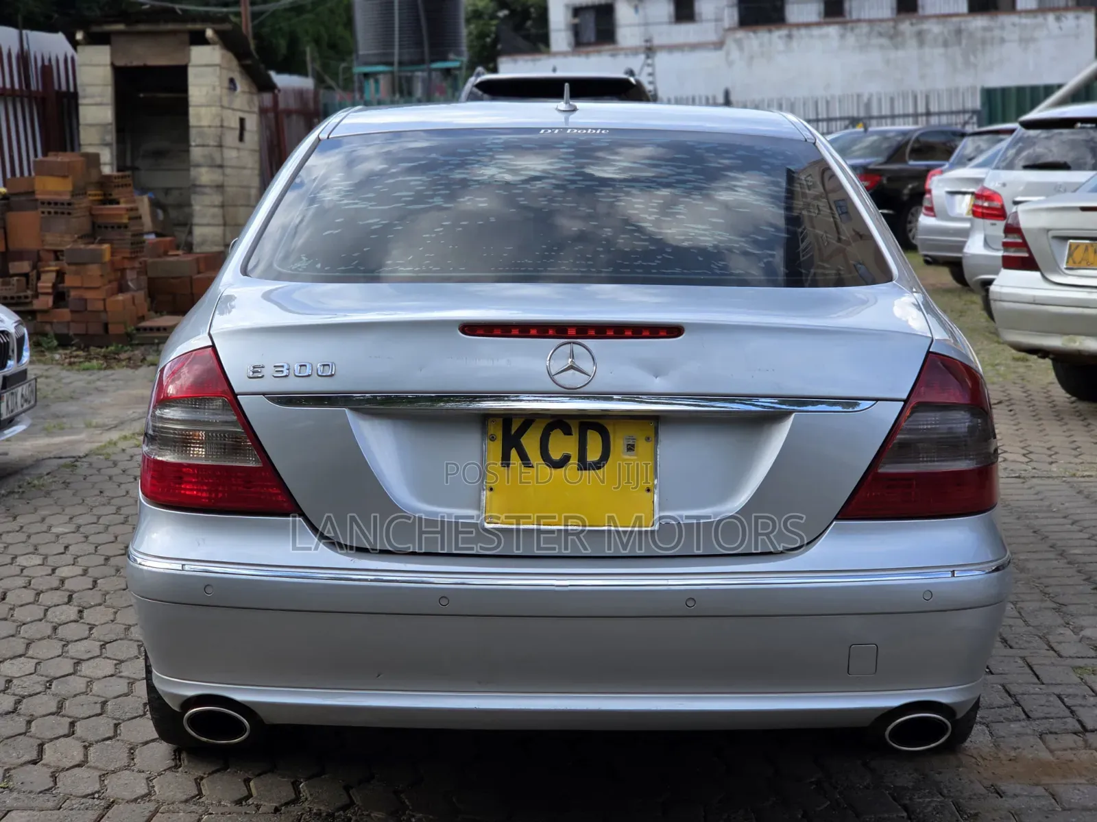 Mercedes-Benz E300 2008 Silver