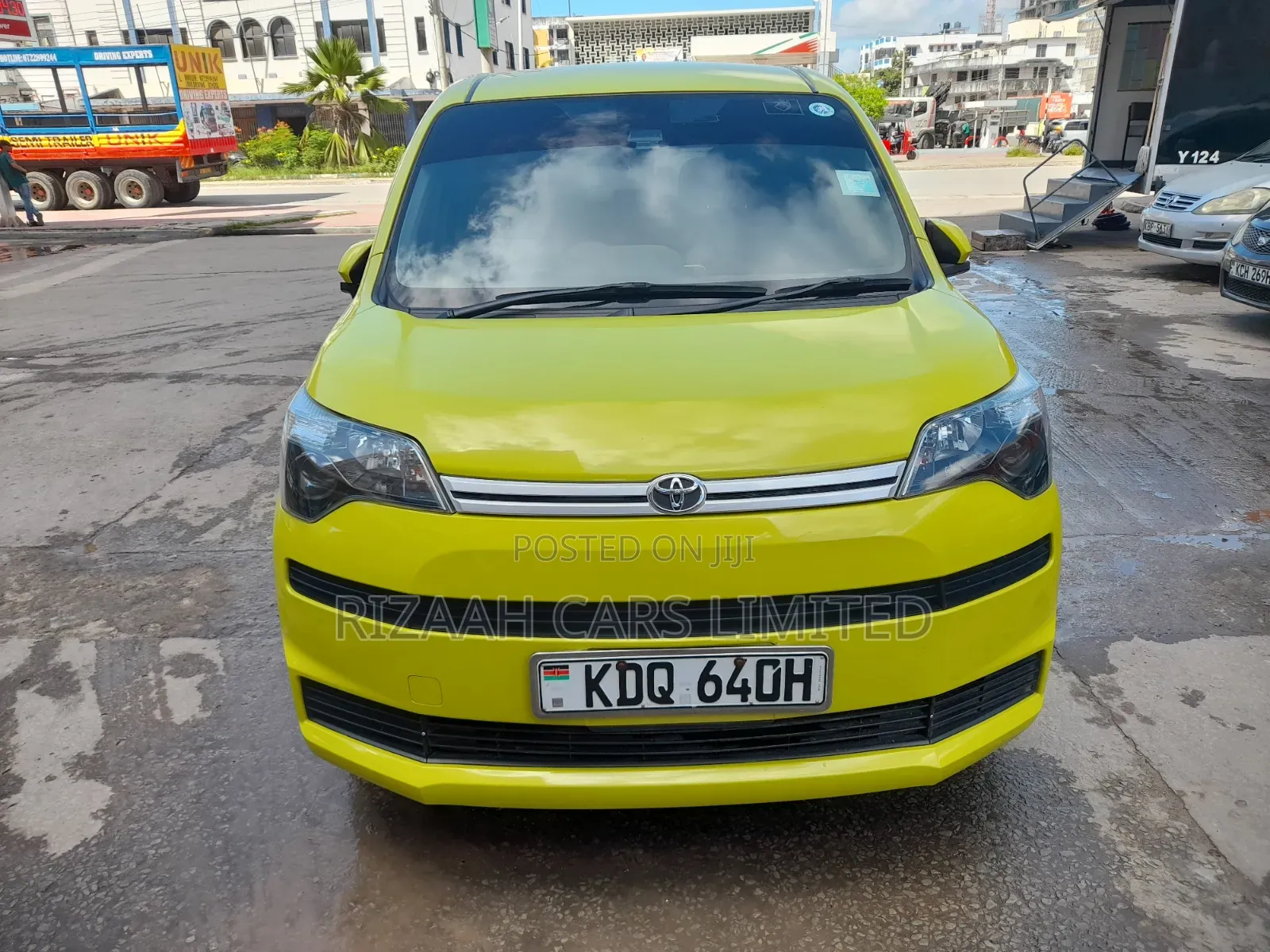 Toyota Spade 1.5 2017 Yellow