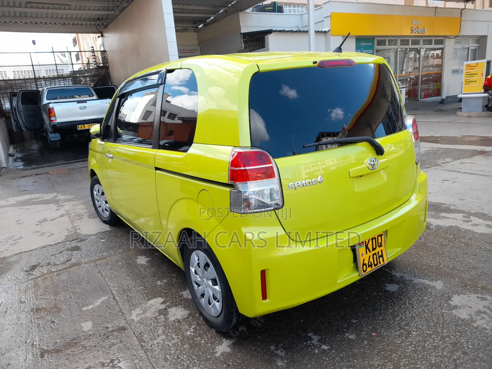 Toyota Spade 1.5 2017 Yellow