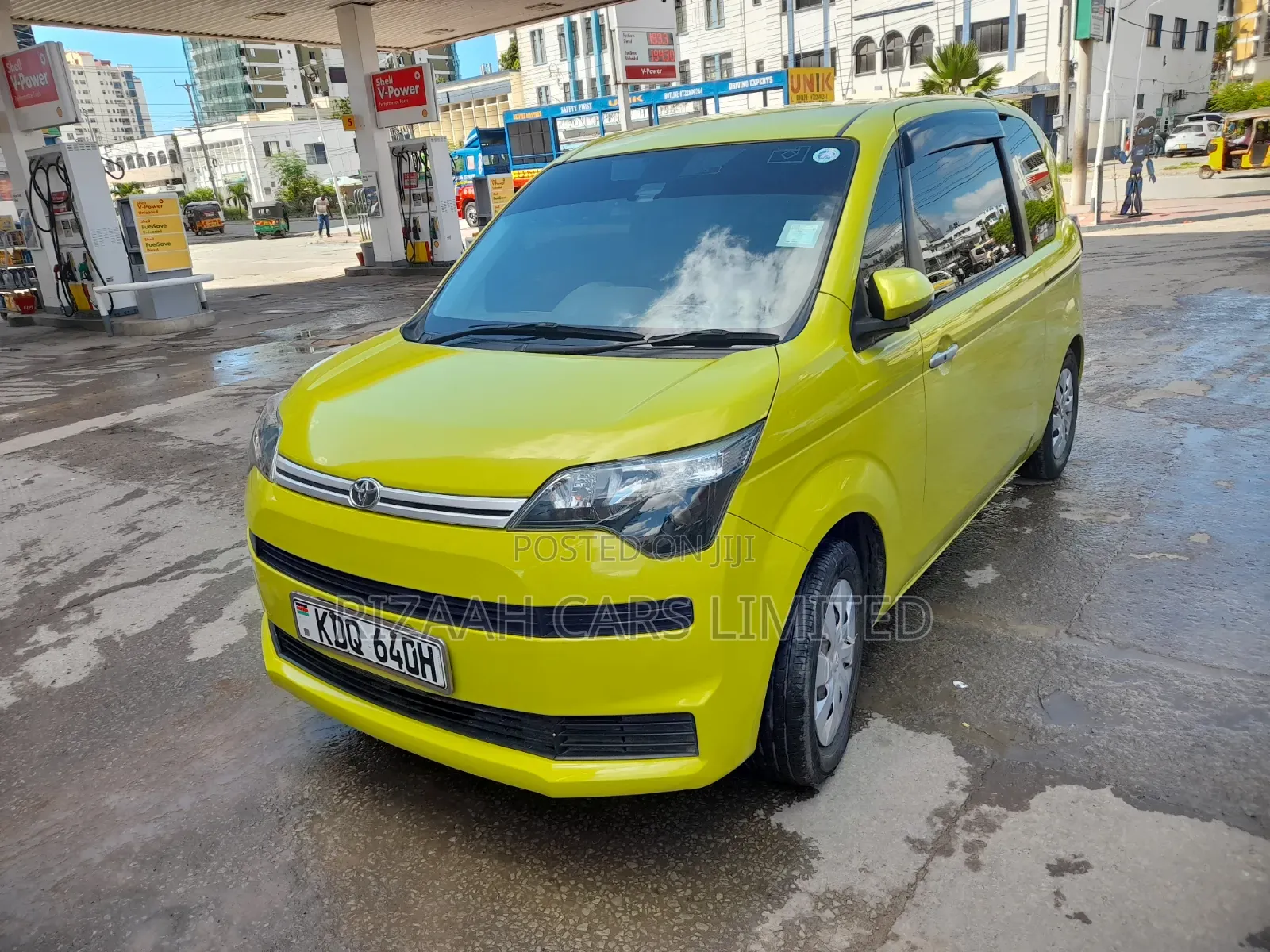 Toyota Spade 1.5 2017 Yellow