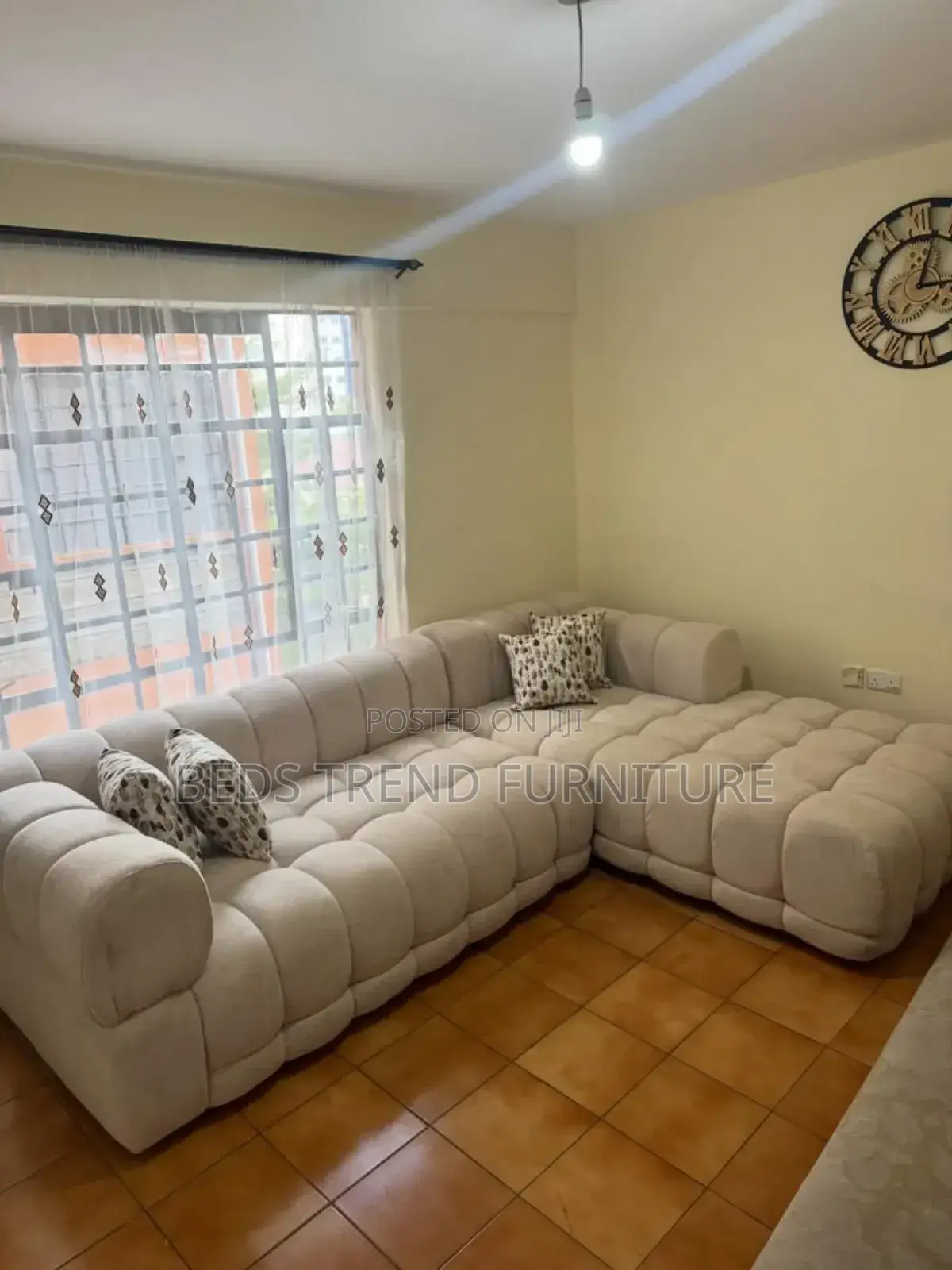 6 Seater Ivory Plush Sectional Bubble L Seat