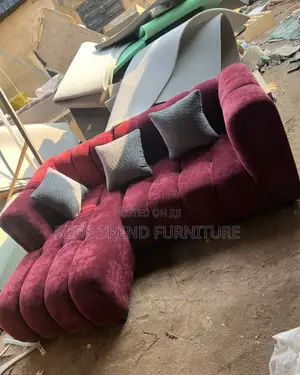 Burgundy 5 Seater L Shaped Bubble Seat.