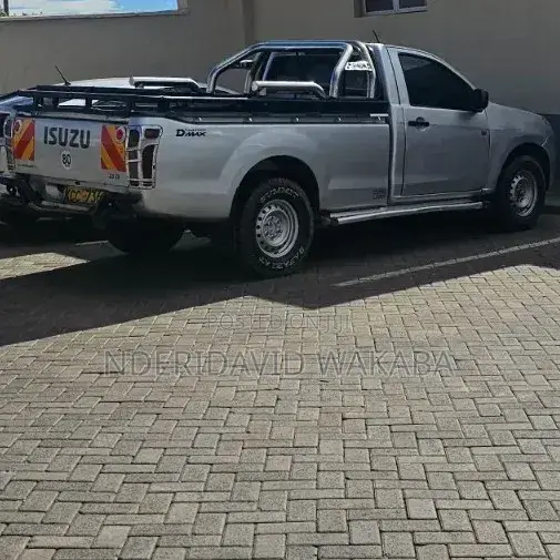Isuzu D-MAX 2015 Silver