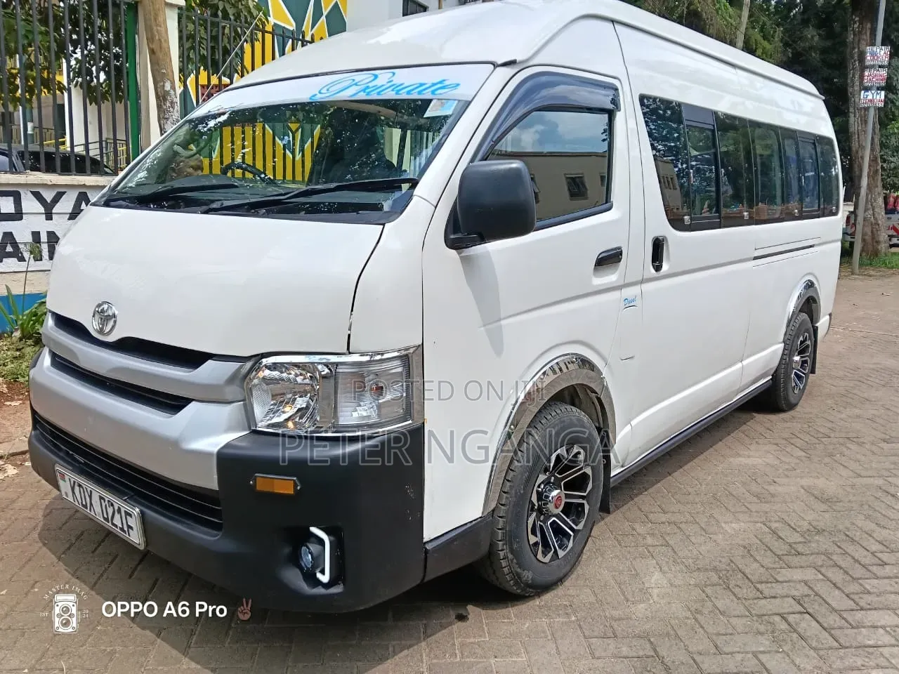 Toyota HiAce 2013 White