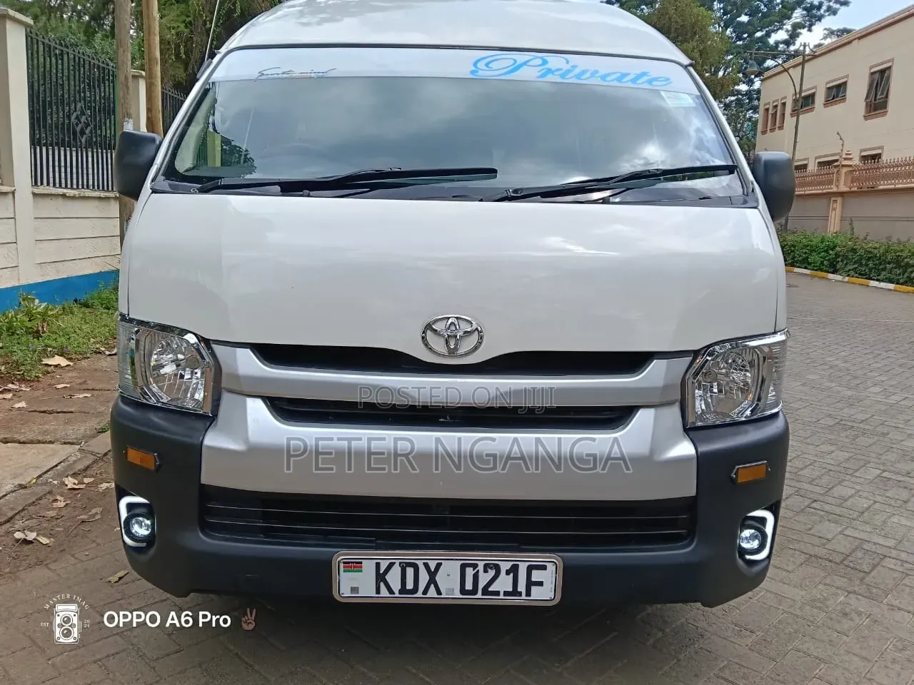 Toyota HiAce 2013 White