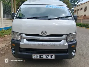 Toyota HiAce 2013 White