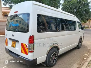 Toyota HiAce 2013 White