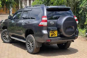 Toyota Land Cruiser Prado 3.0 TD 2013 Gray