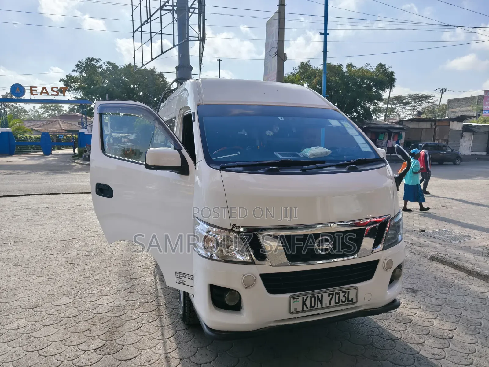 Nissan Caravan (Urvan) 2016 White