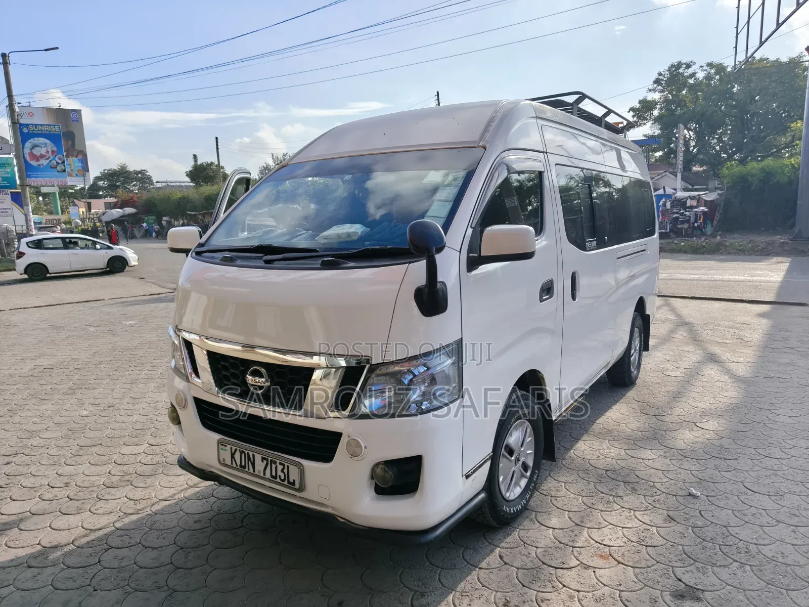 Nissan Caravan (Urvan) 2016 White