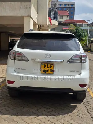 Toyota Lexcen 2010 White