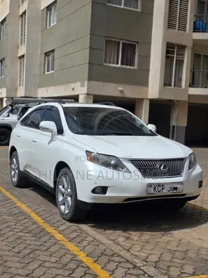 Toyota Lexcen 2010 White