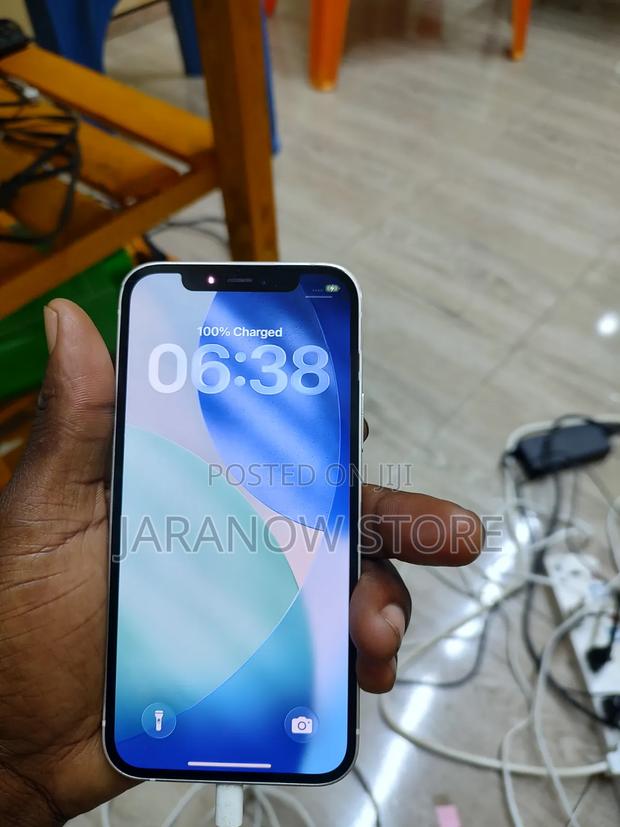 Apple iPhone 11 64 GB White