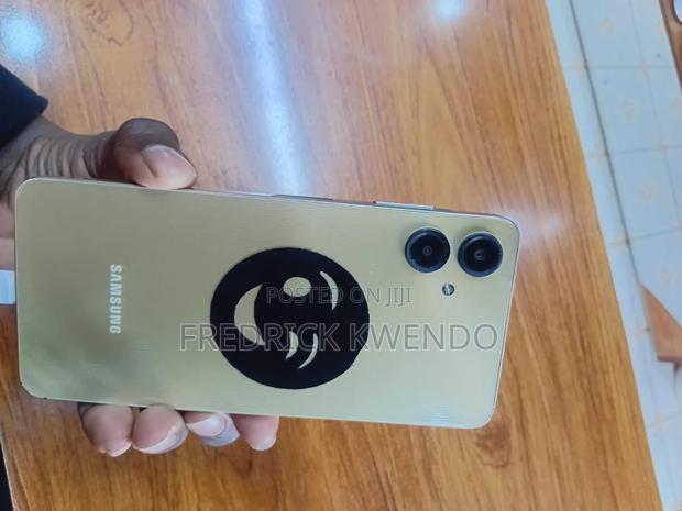 Samsung Galaxy A06 128 GB Green - thumbnail 2