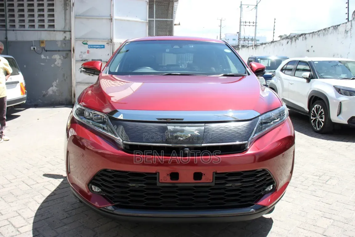 Toyota Harrier 2.0 4WD 2020 Red