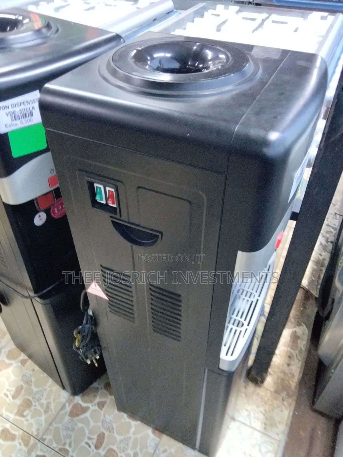 Hot and Cold Von Dispenser