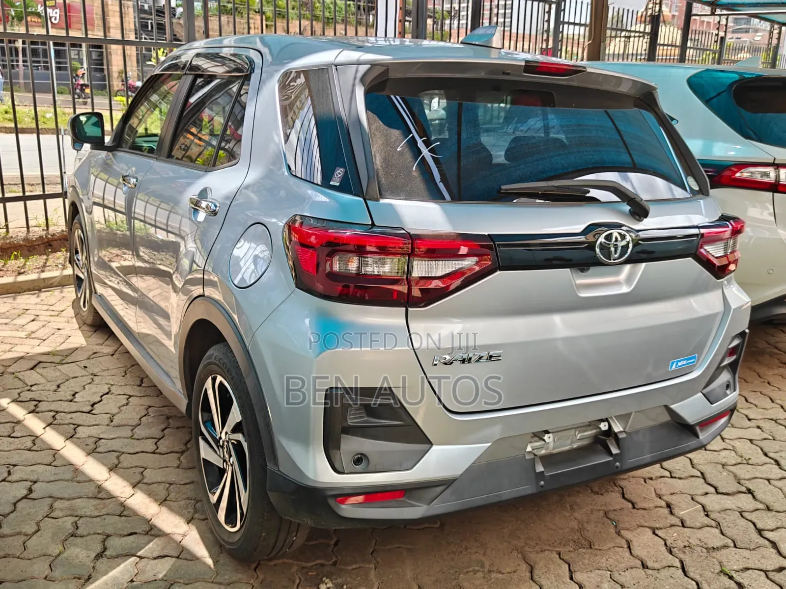Toyota Raize 1.0 FWD 2020 Silver