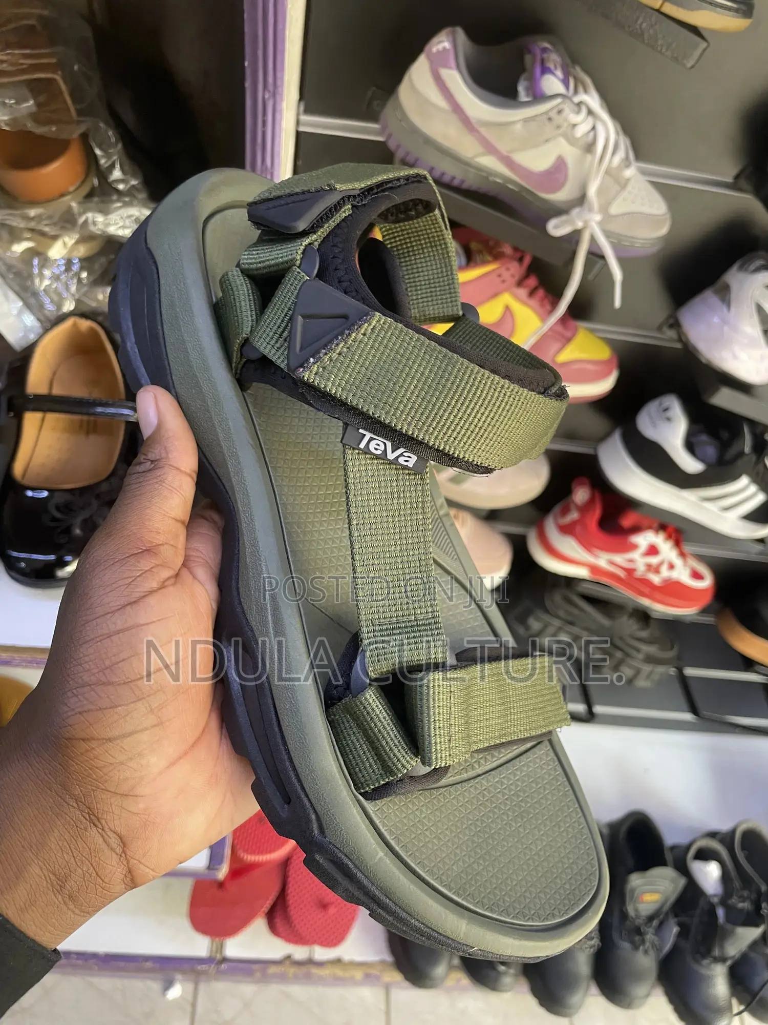 Teva Sandals/ Open/