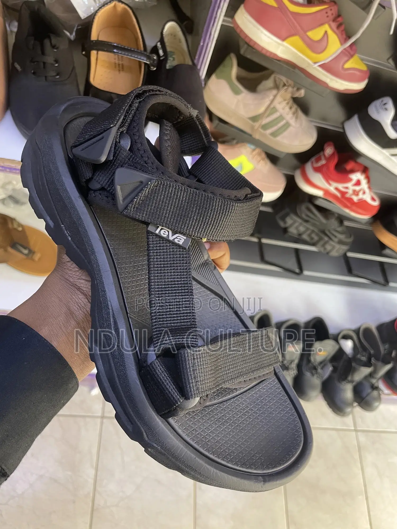 Teva Sandals/ Open/