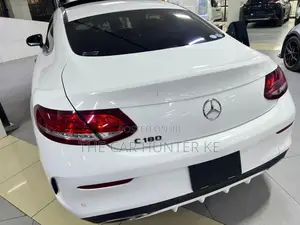 Mercedes-Benz C180 2019 White