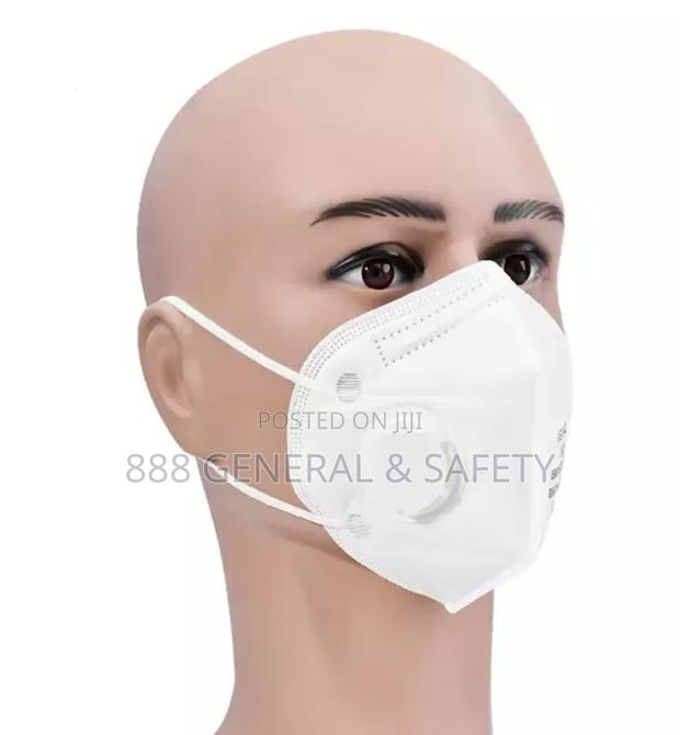 Kn95 Face Mask (Kn95 White Valved Safety Mask)