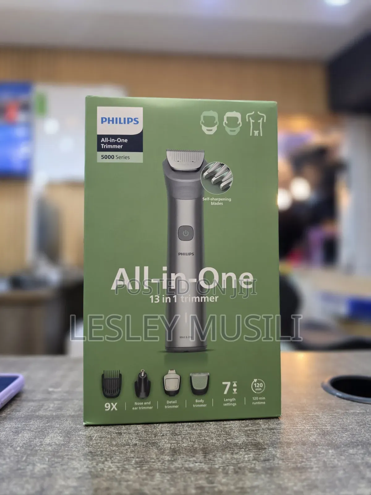 Philips All in One Trimmer 5000 Series Grooming Kit