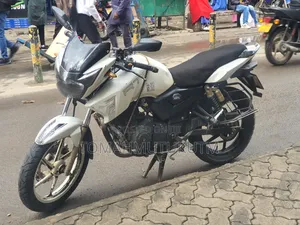 TVS Apache 180 RTR 2018 White