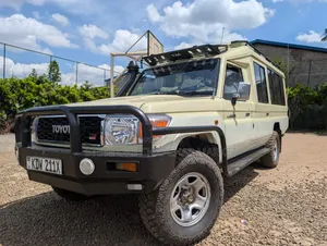 Toyota Land Cruiser 79 Series 2017 White