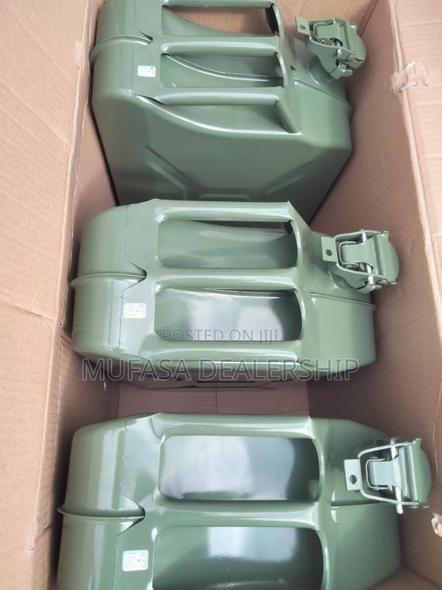 Fuel Transporting Jerrycans(Fuel Can) - thumbnail 2