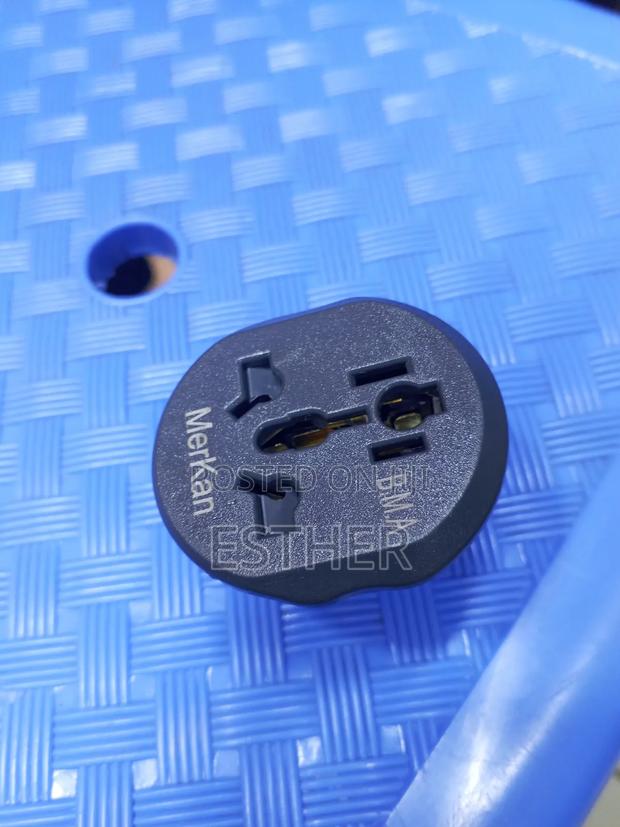 Universal 3 Pin Top Plug - thumbnail 2