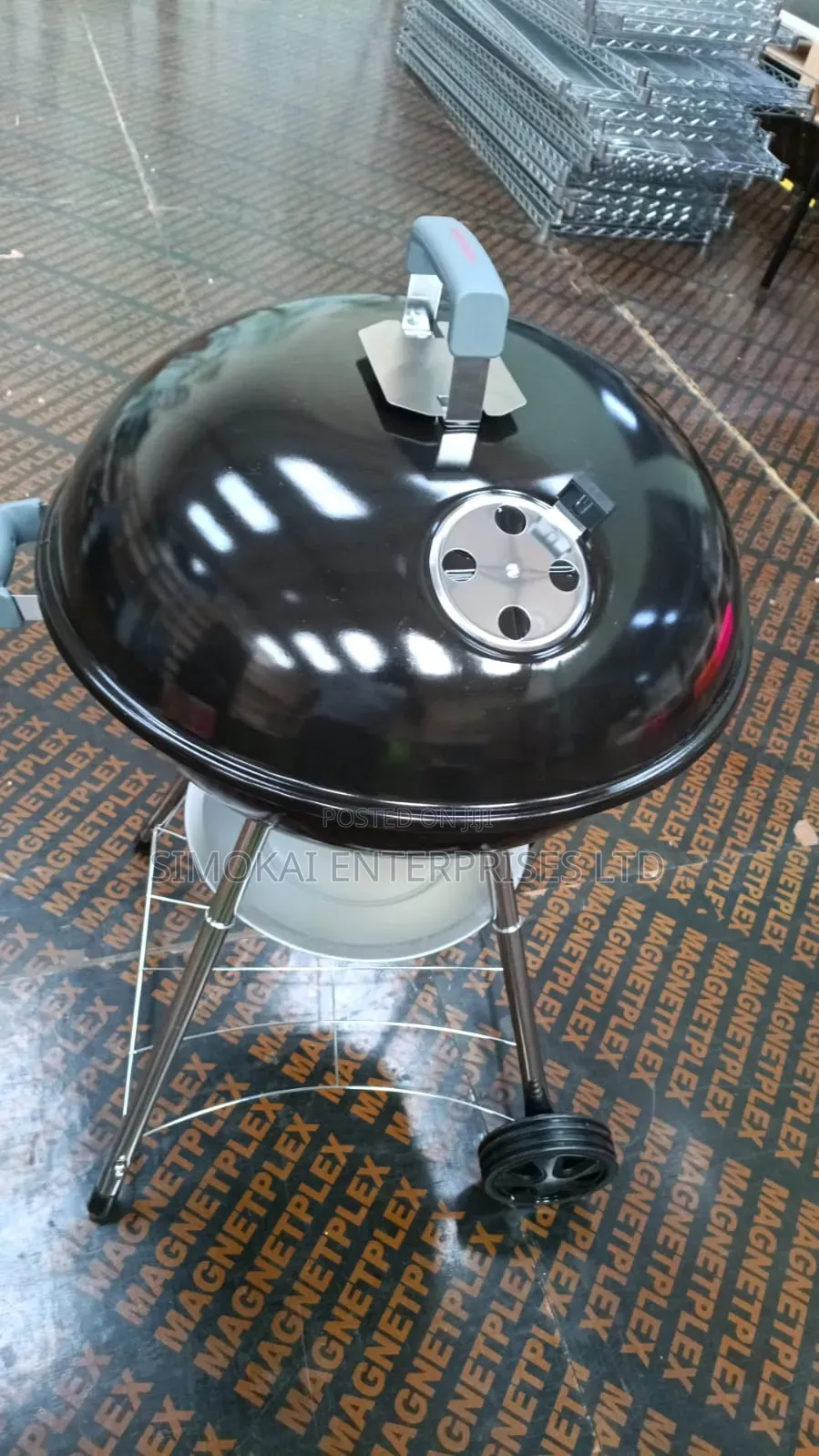 Megamster Charcoal Ember Series 56cm Compress Kettle Brrai