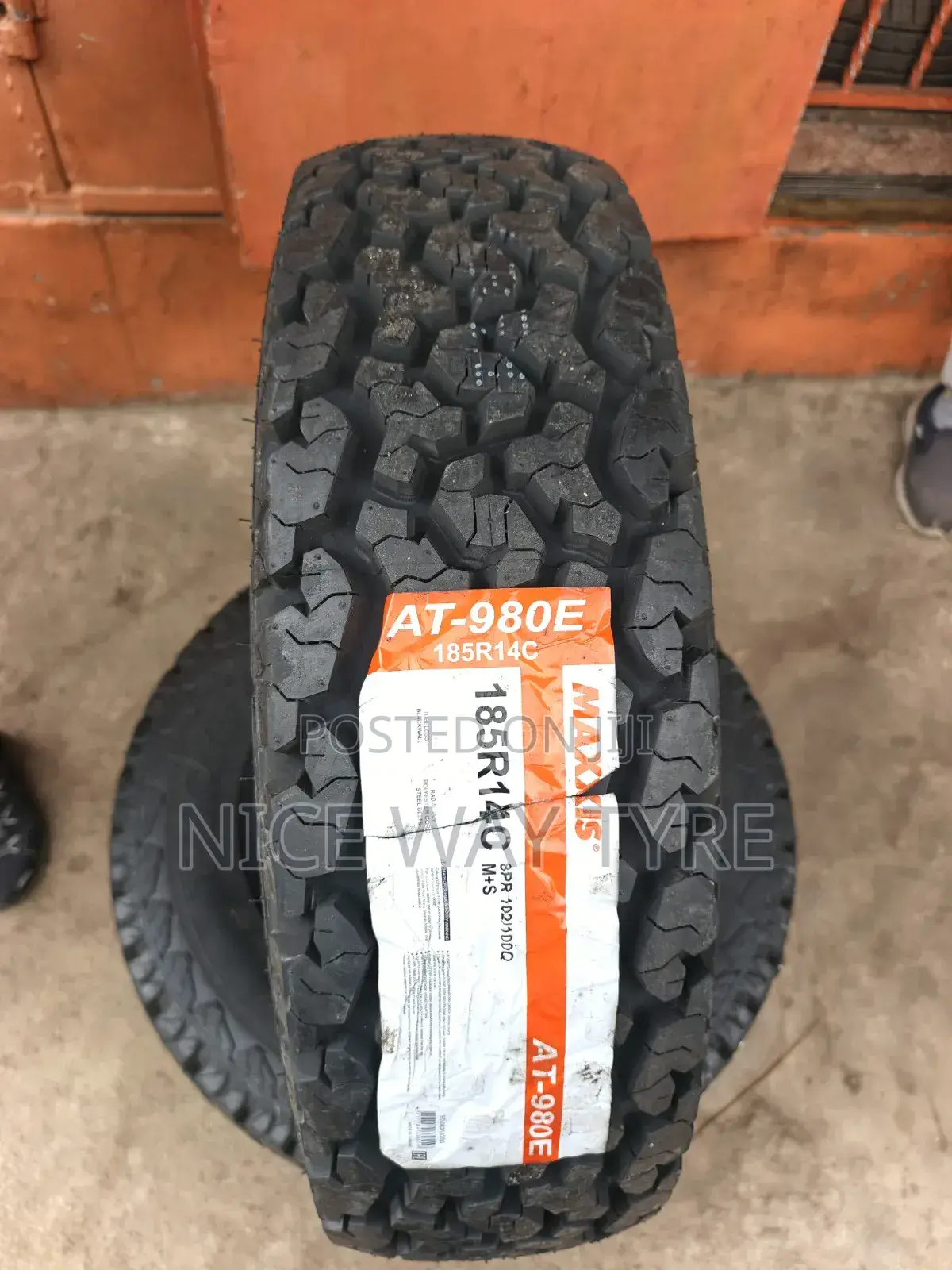 185r14c Maxxis